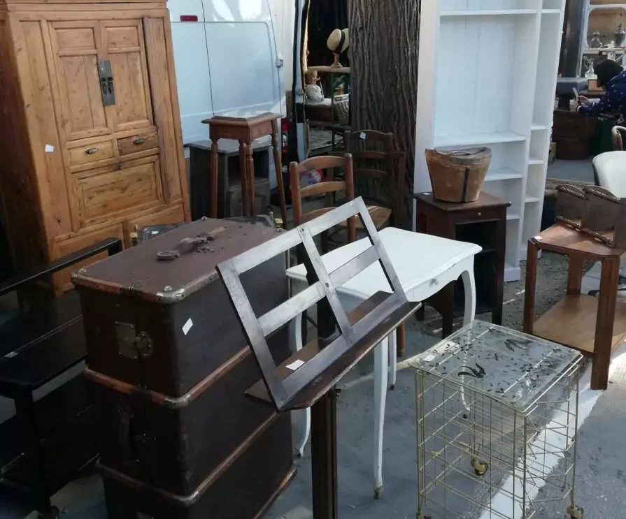 brocante-malle-desserte-sellette-pupitre-895x1024